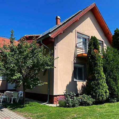 Lavender Apartment Siófok Eksteriør billede